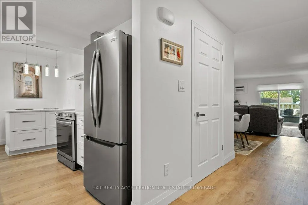 2 - 73 LYWOOD STREET, #2