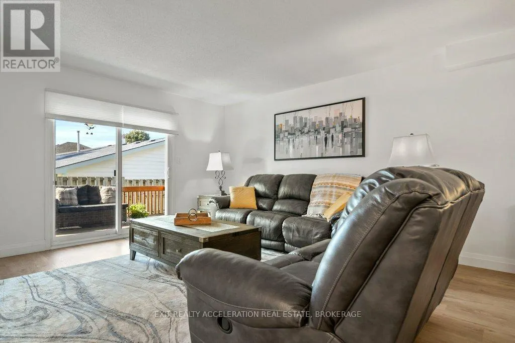 2 - 73 LYWOOD STREET, #2
