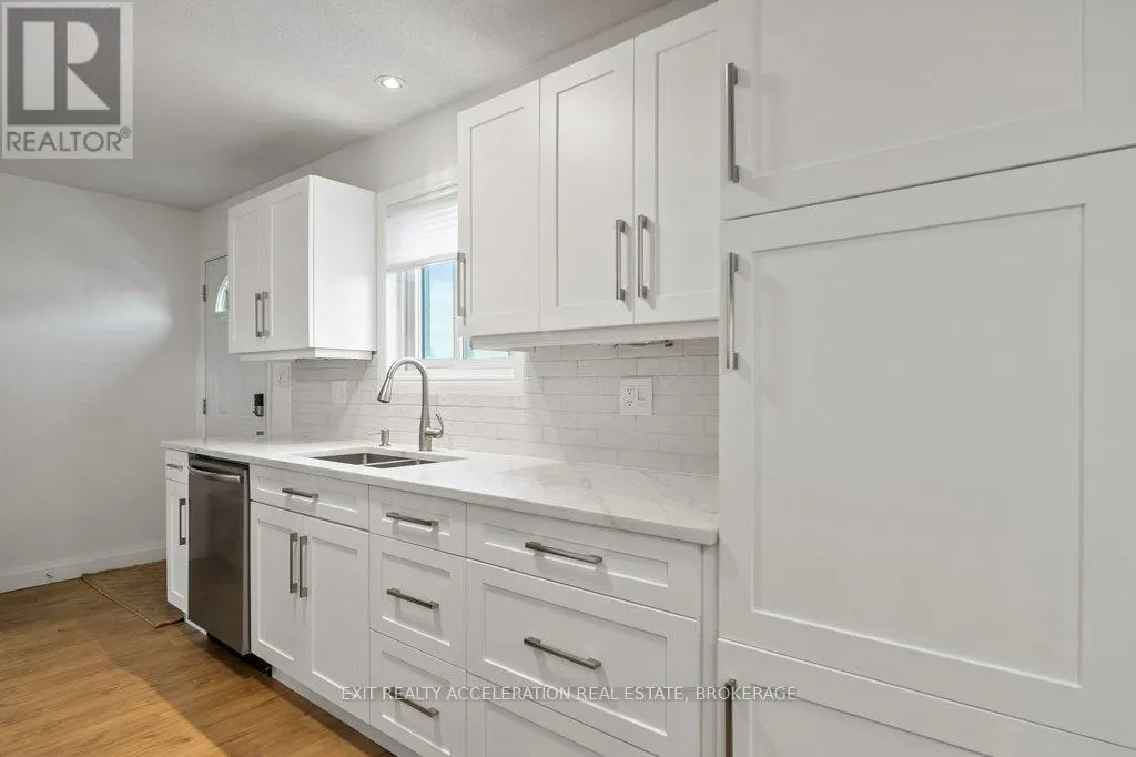 2 - 73 LYWOOD STREET, #2