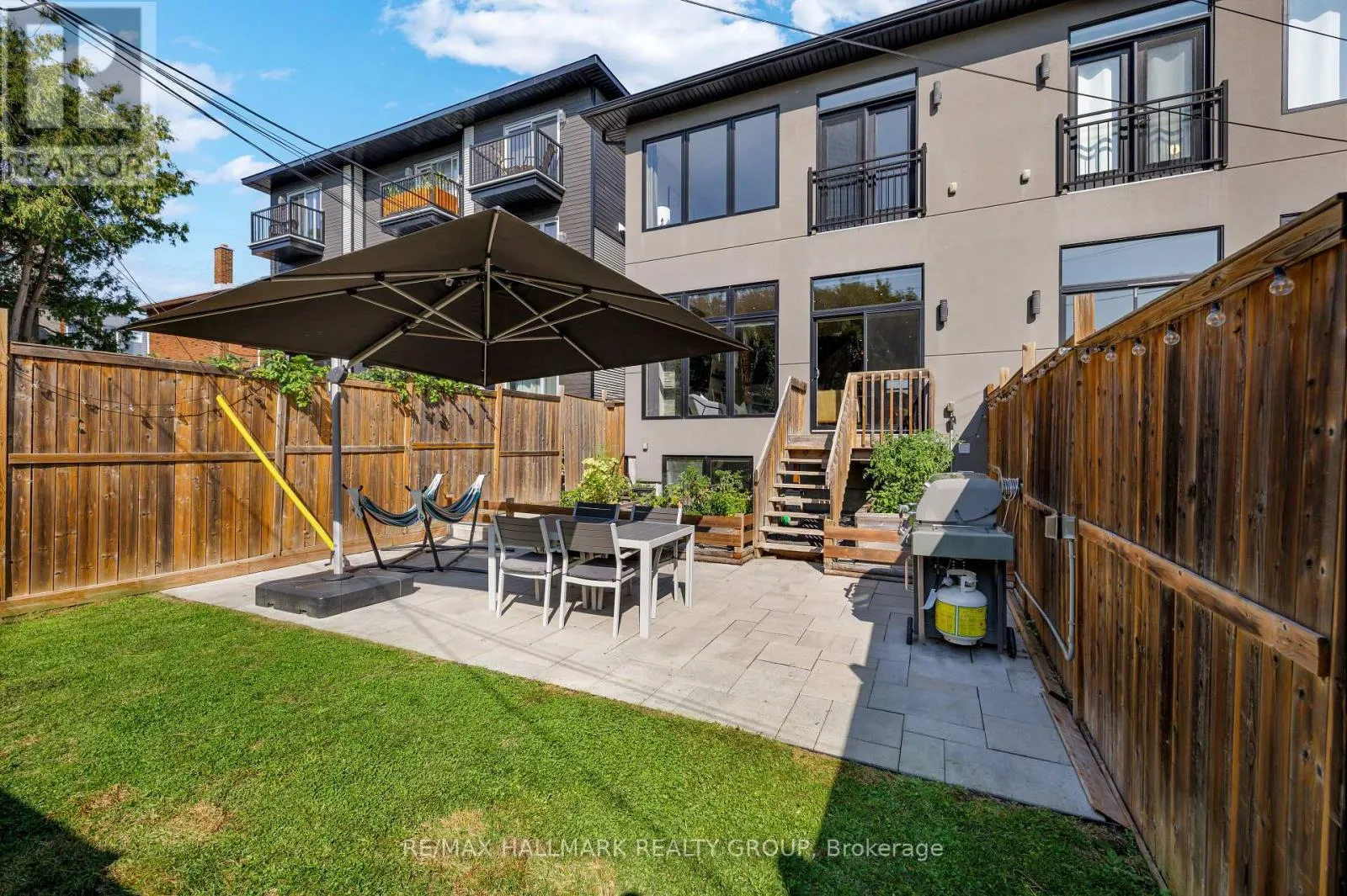 42B YOUNG STREET