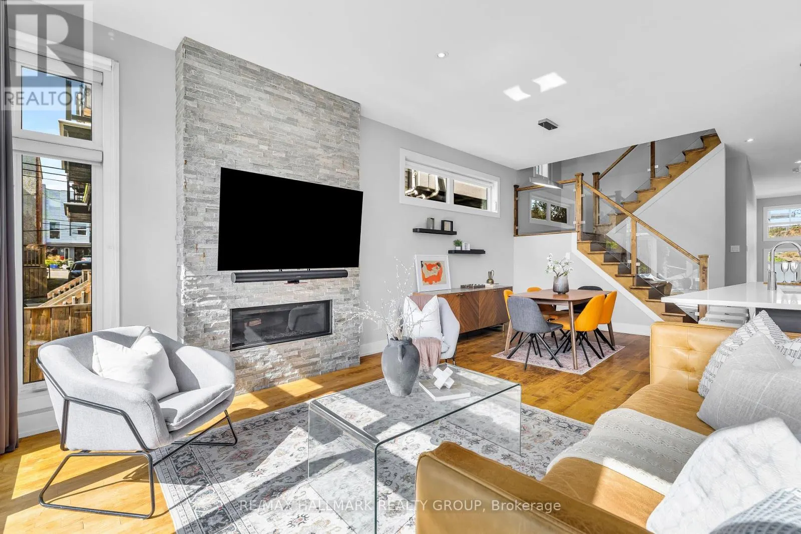 42B YOUNG STREET
