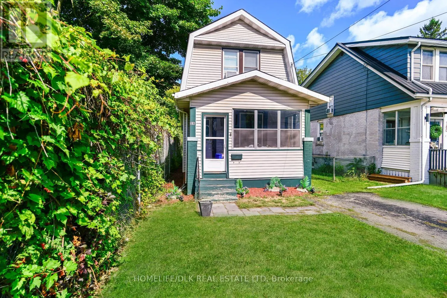 182 PEARL STREET W