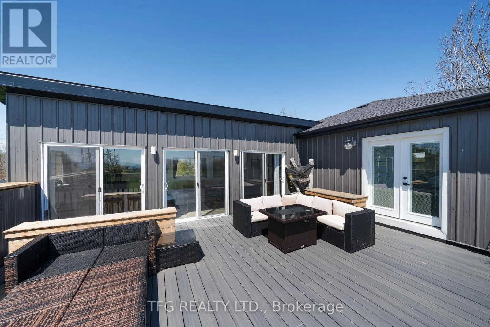 27 GREENWAY CIRCLE