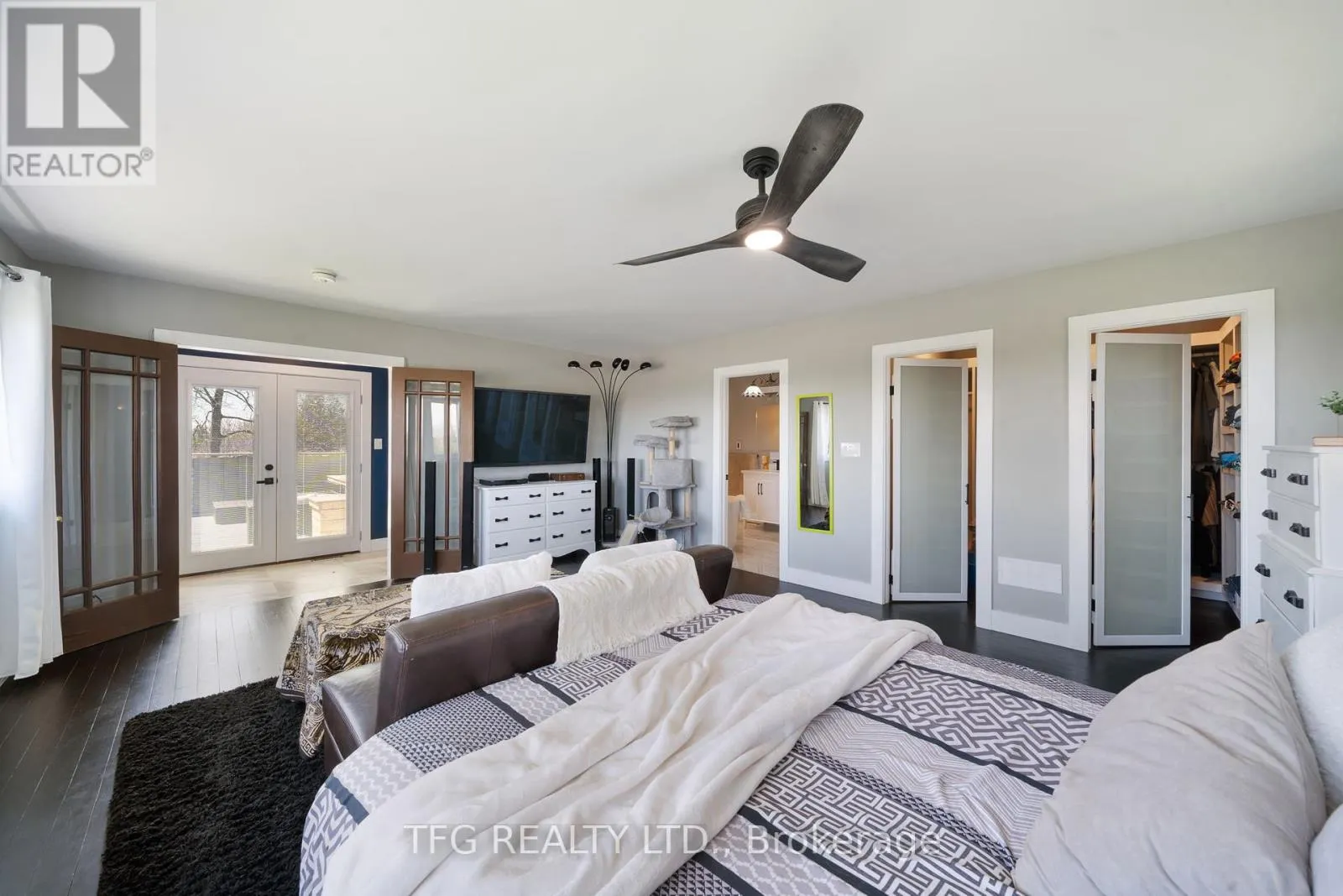 27 GREENWAY CIRCLE