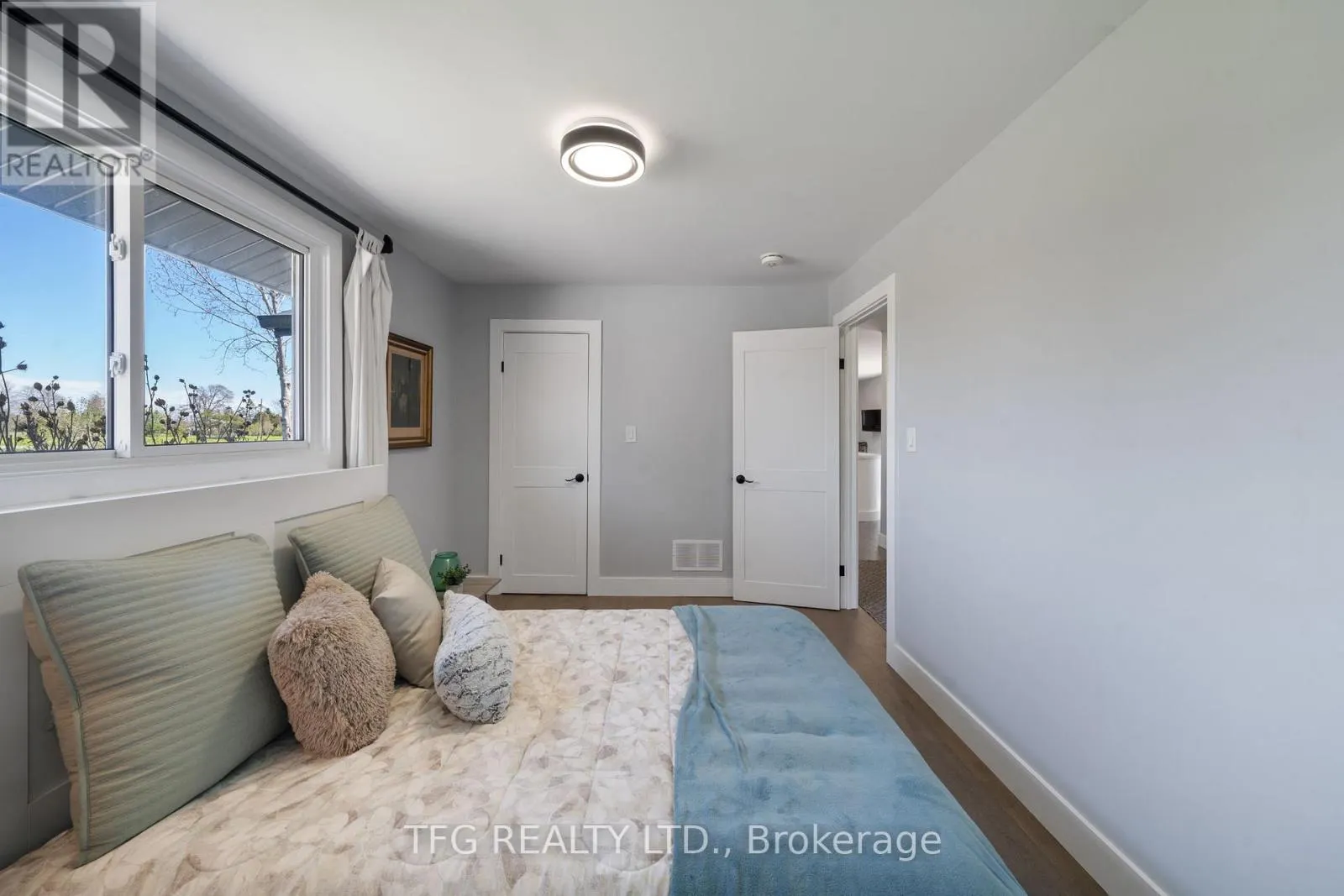 27 GREENWAY CIRCLE