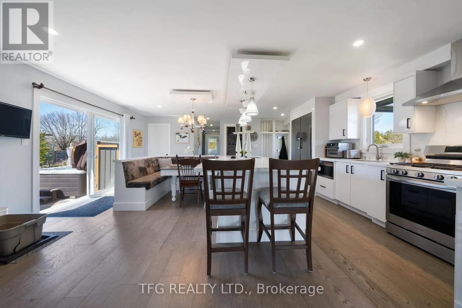 27 GREENWAY CIRCLE