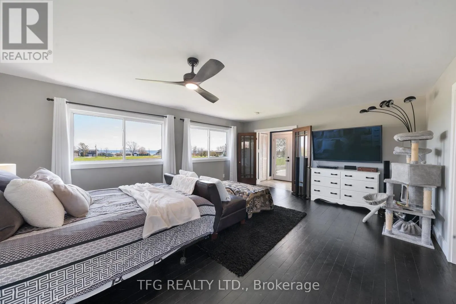 27 GREENWAY CIRCLE