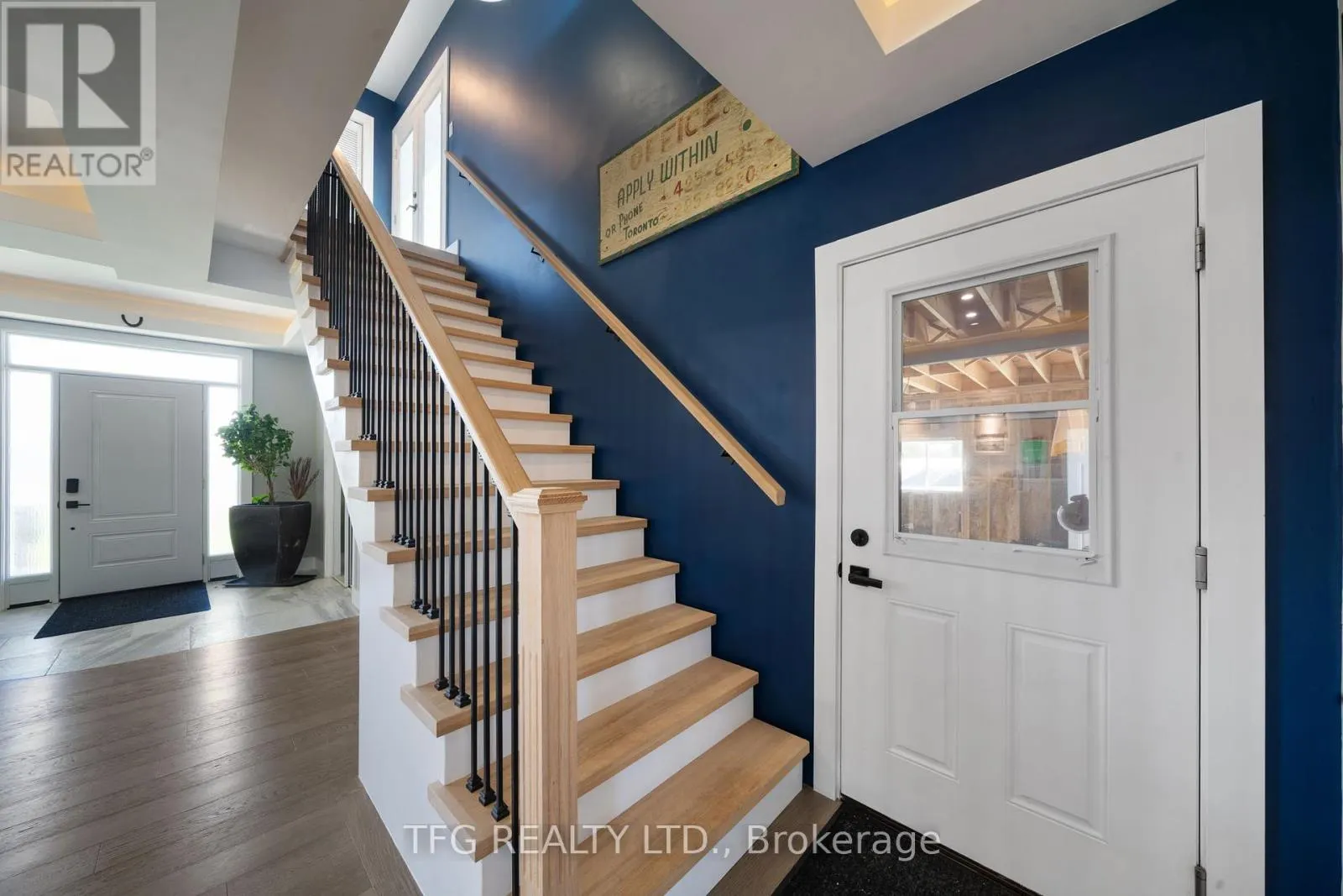 27 GREENWAY CIRCLE