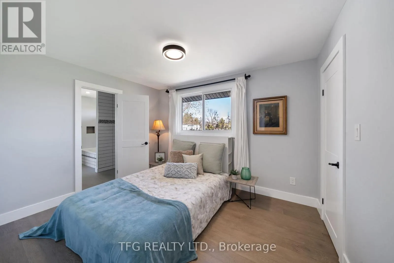 27 GREENWAY CIRCLE