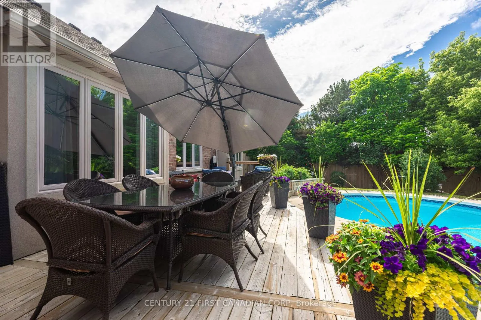 2 LONGVIEW COURT