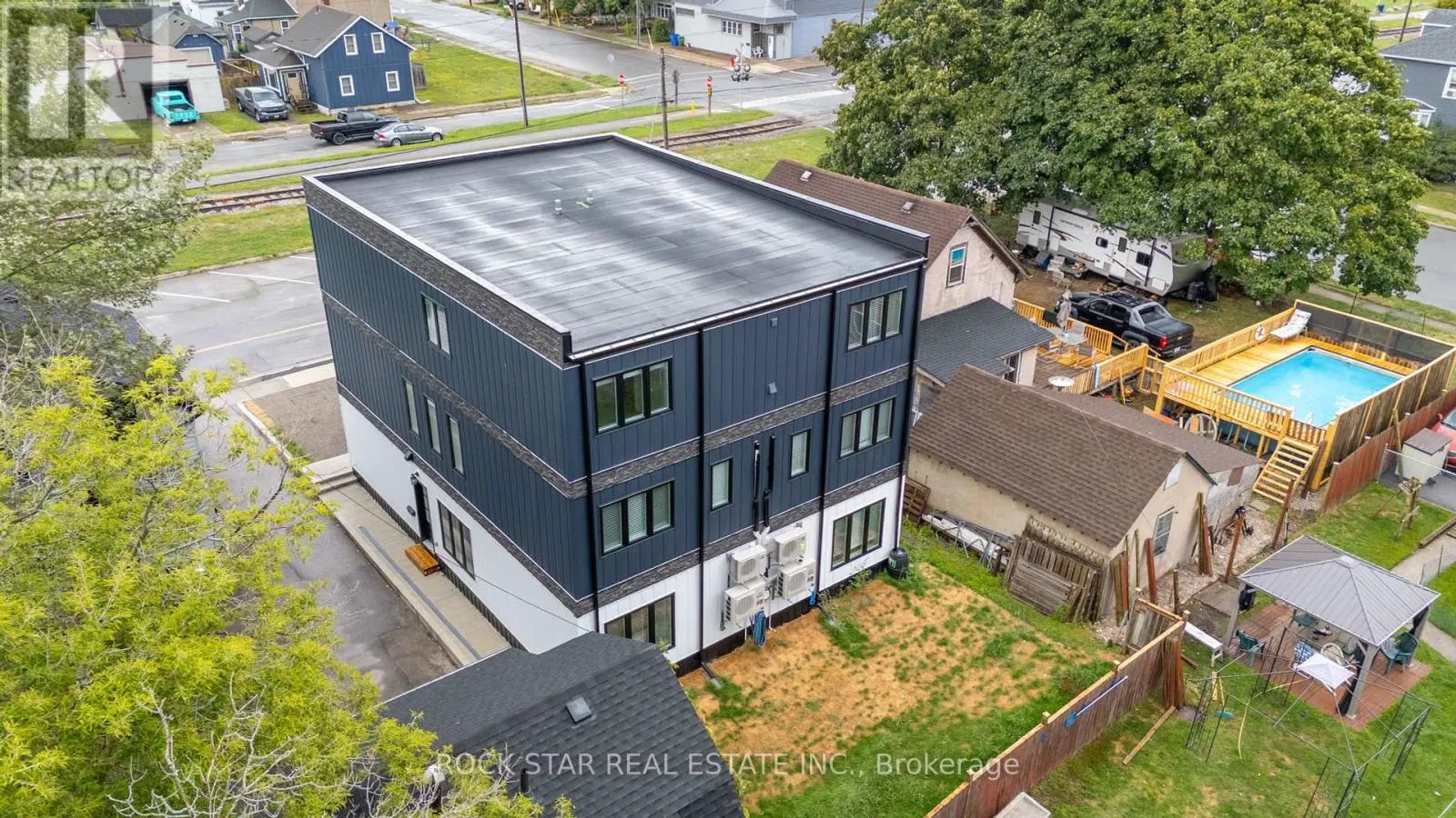 UNIT A - 133 DURHAM STREET