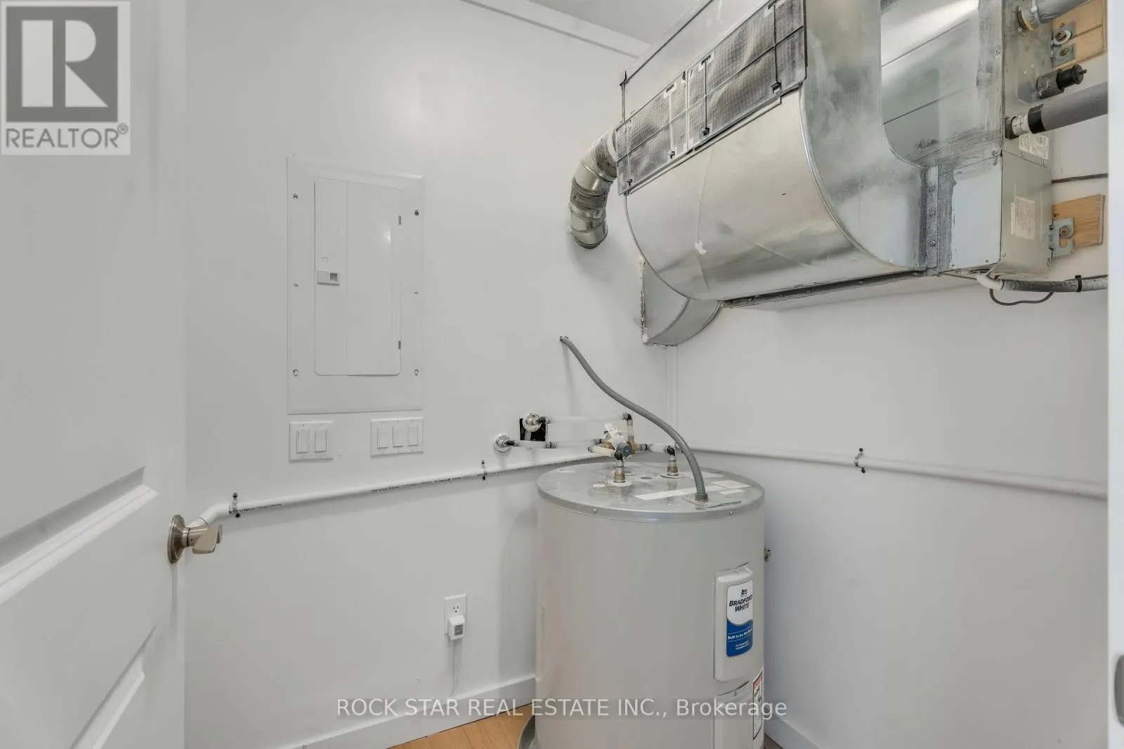 UNIT B - 133 DURHAM STREET