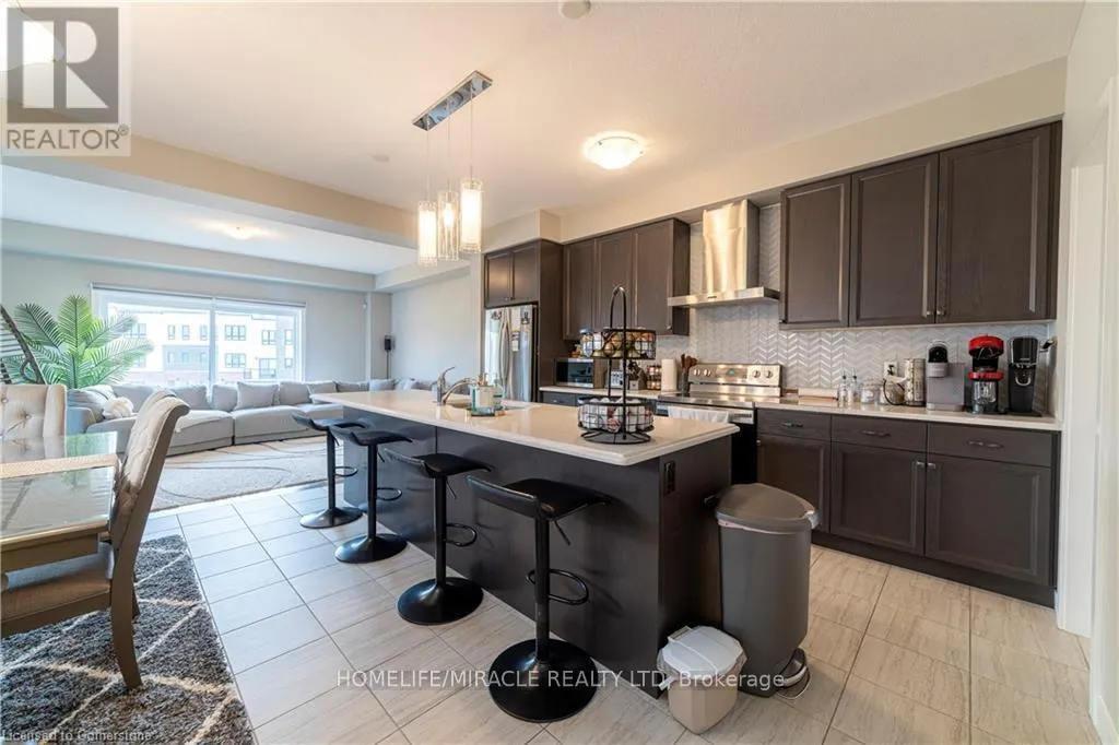 933 ROBERT FERRIE DRIVE