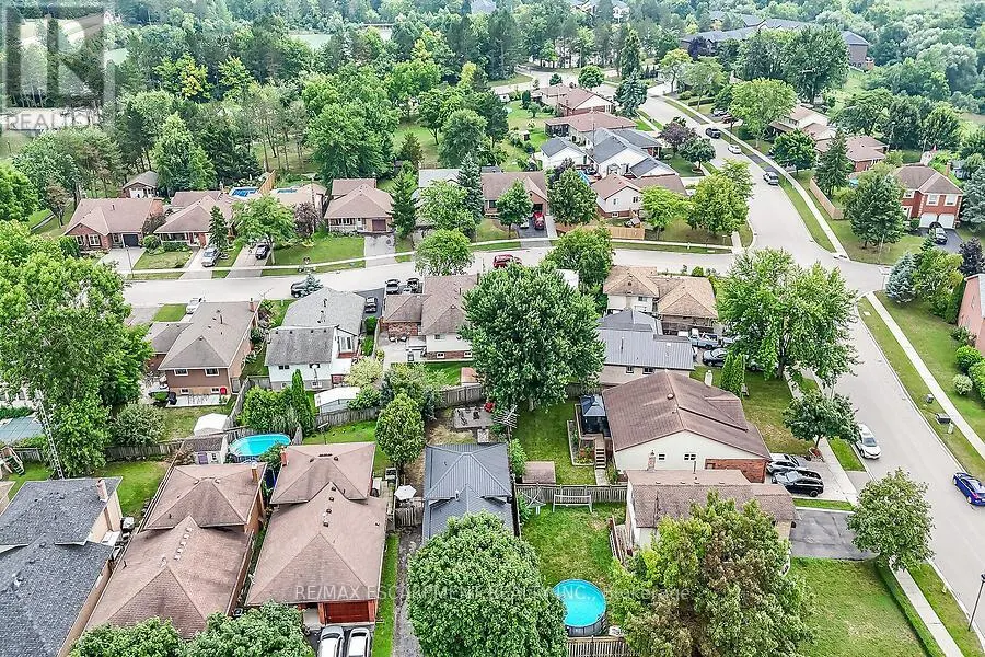 44 RAVINE CRESCENT