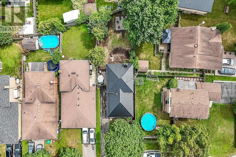 44 RAVINE CRESCENT