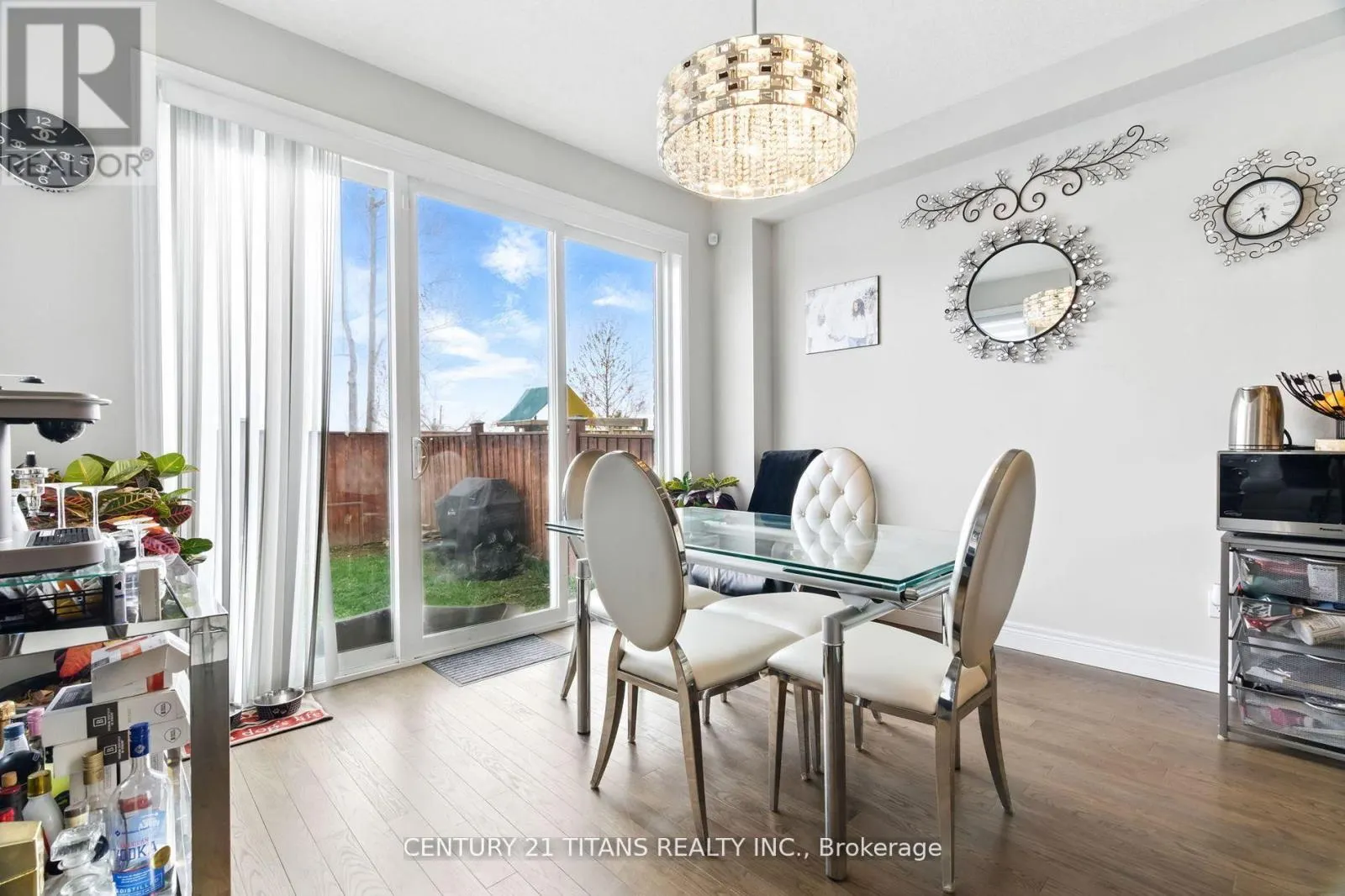 2 SPARROW CRESCENT E