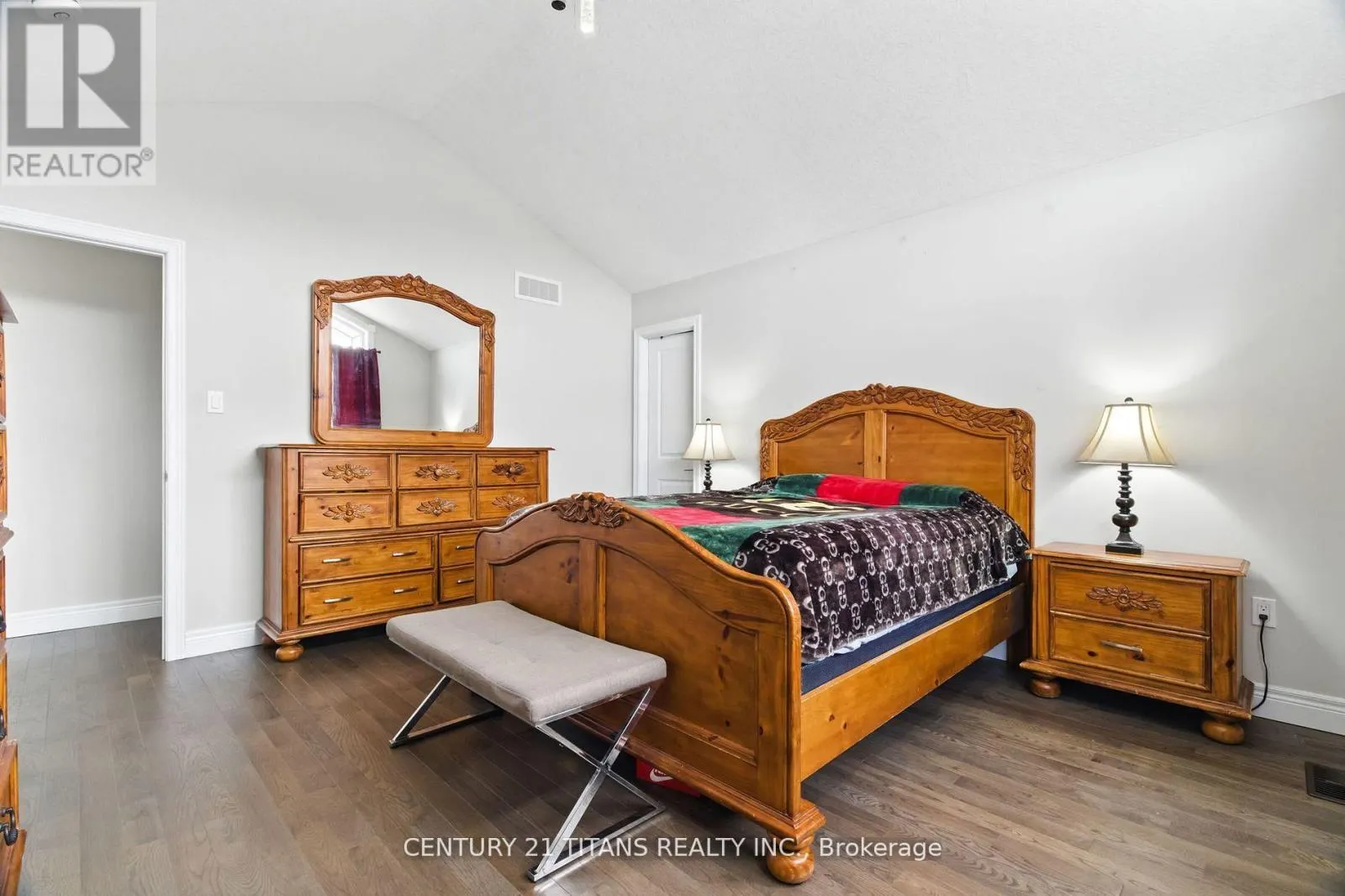 2 SPARROW CRESCENT E