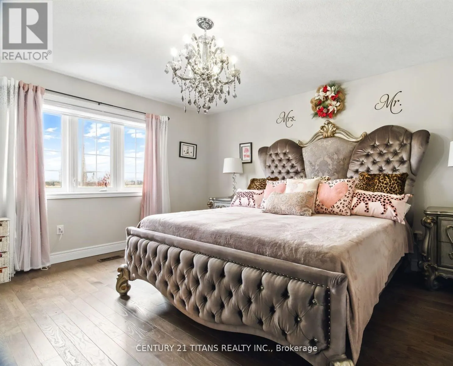 2 SPARROW CRESCENT E