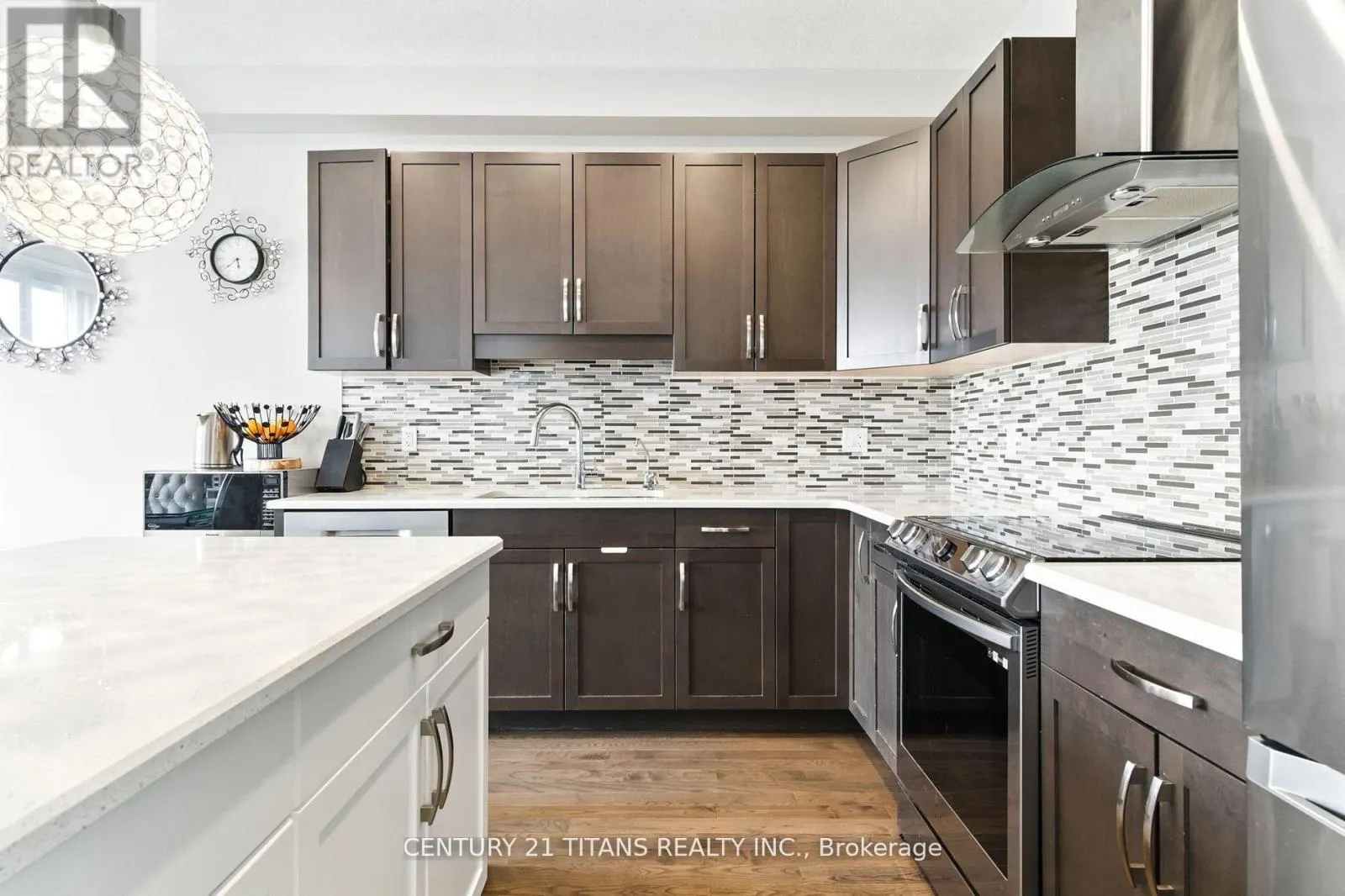 2 SPARROW CRESCENT E