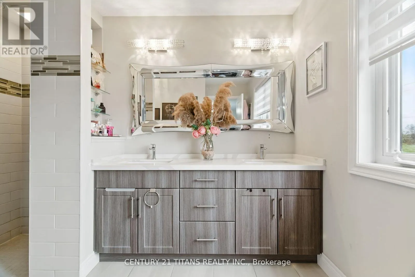 2 SPARROW CRESCENT E