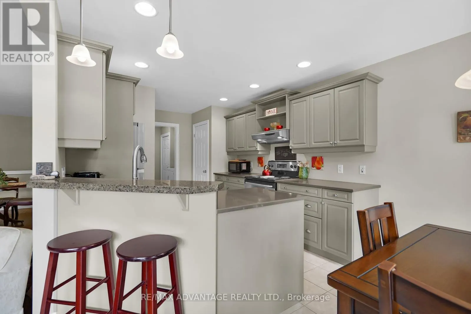 42 - 1502 WARBLER WOODS WALK, #42