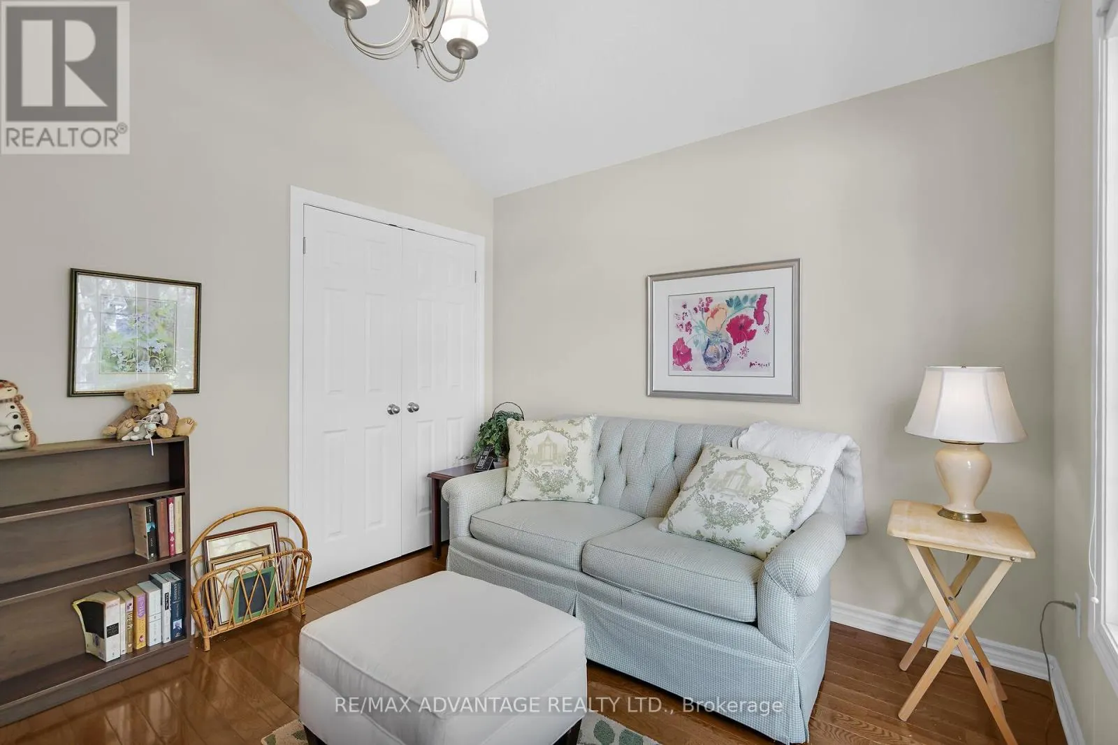 42 - 1502 WARBLER WOODS WALK, #42
