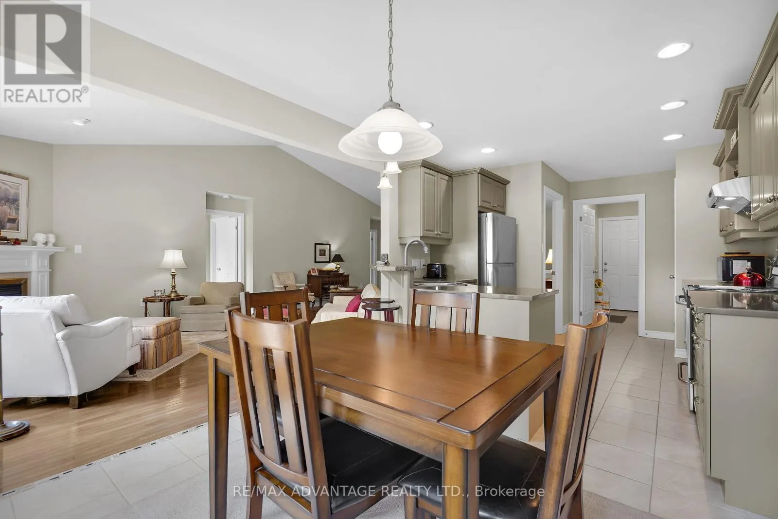 42 - 1502 WARBLER WOODS WALK, #42