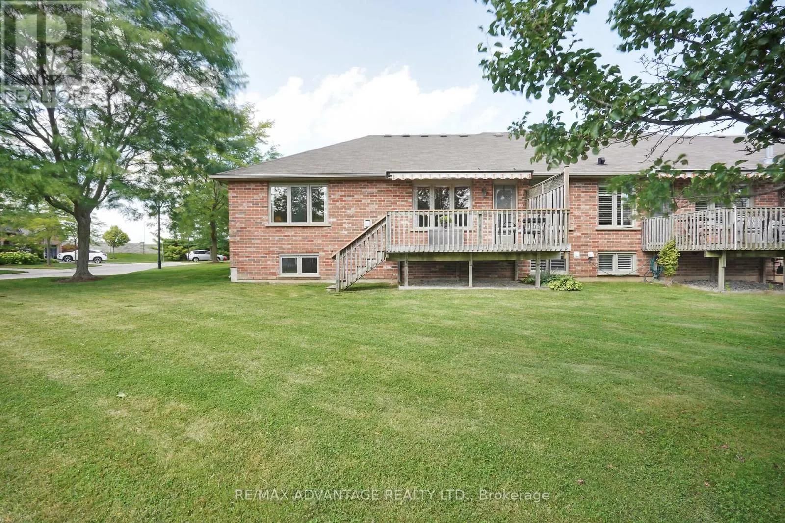 42 - 1502 WARBLER WOODS WALK, #42