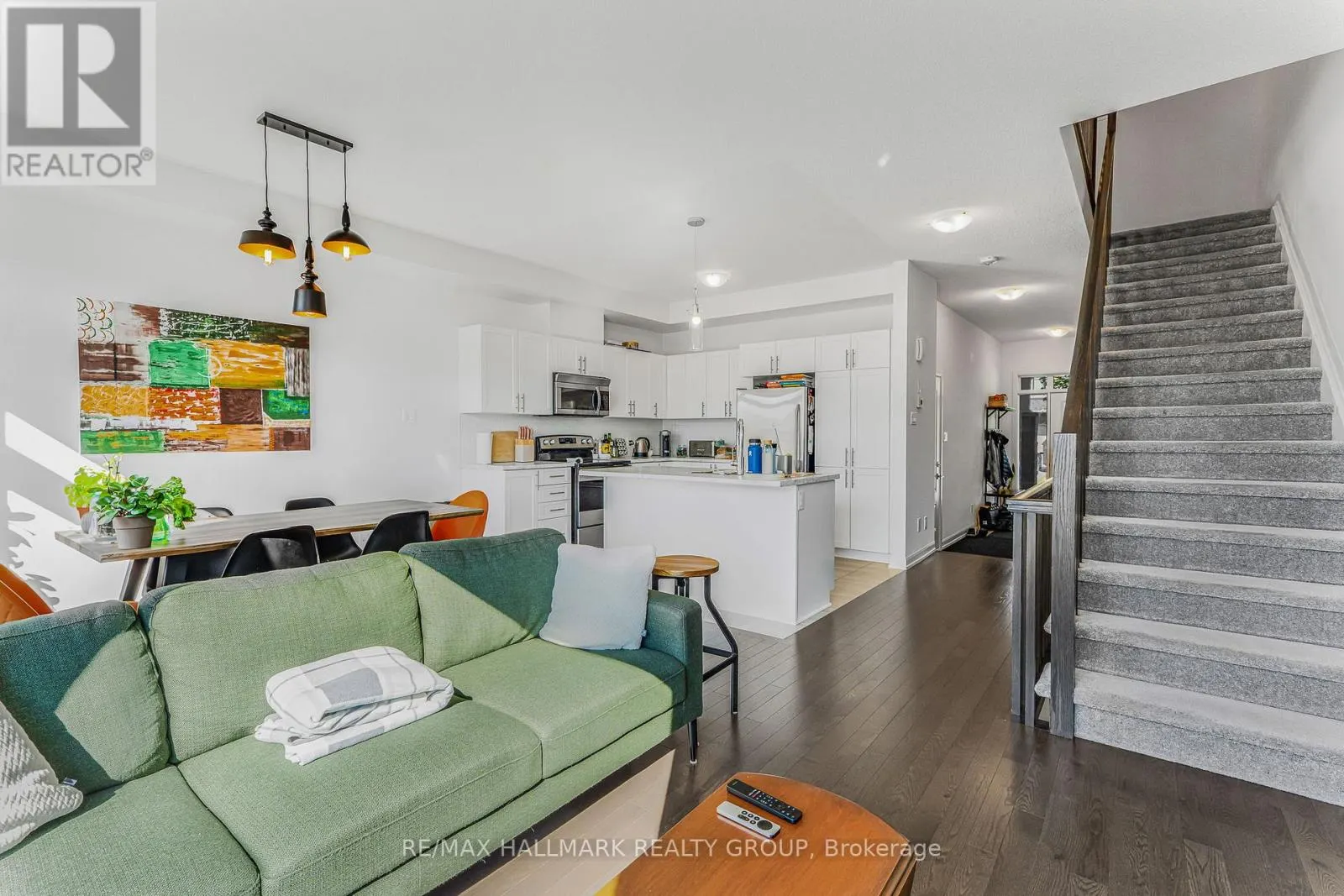 132 TURQUOISE STREET