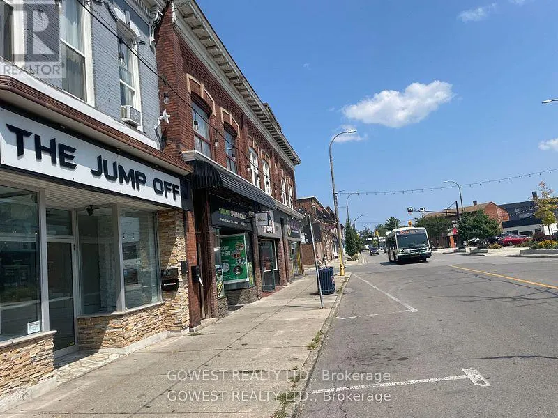 405-407 ST PAUL STREET E