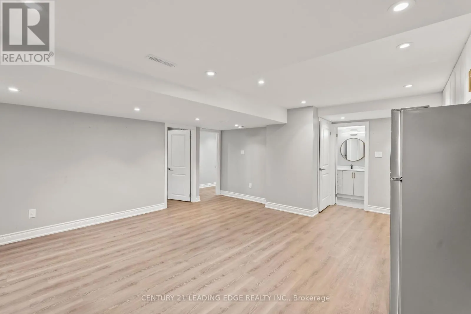 43 WILLIAM NADOR STREET