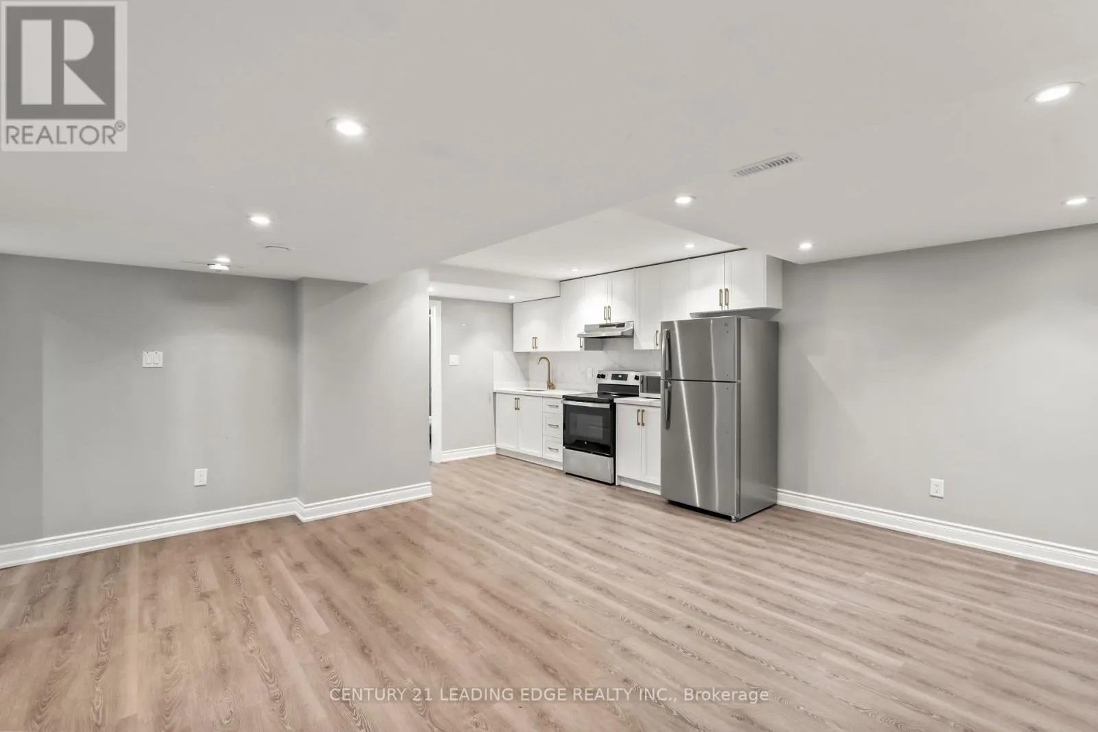 43 WILLIAM NADOR STREET
