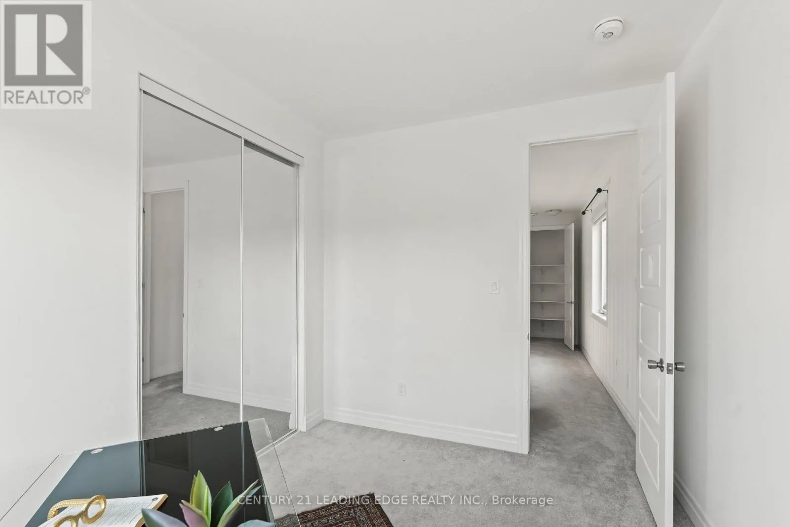43 WILLIAM NADOR STREET