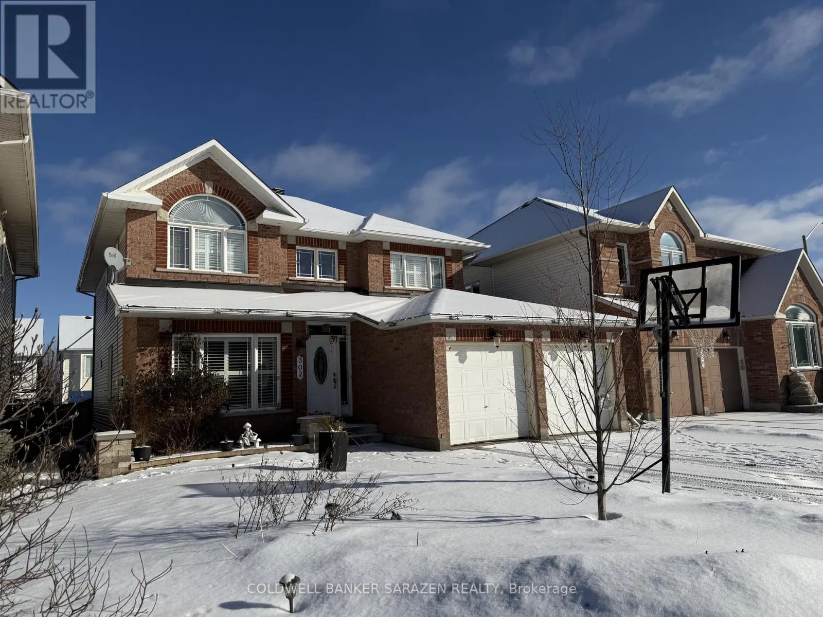 302 EDGEMOORE CRESCENT