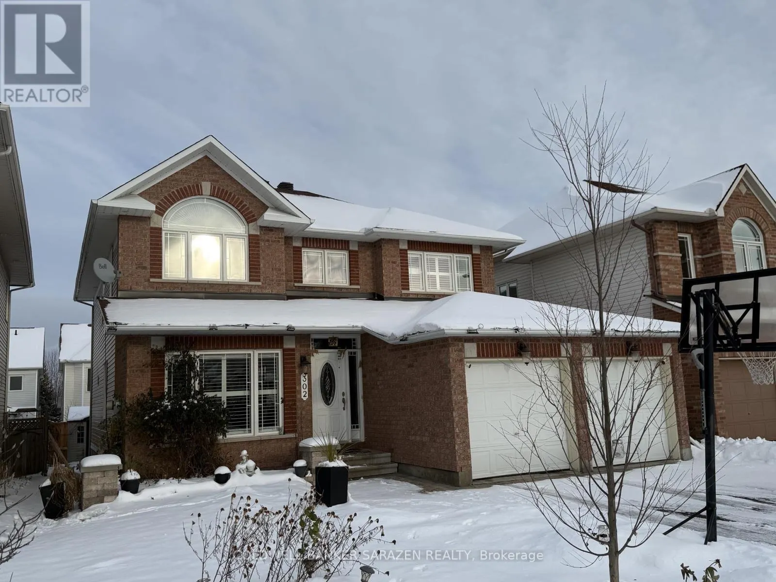 302 EDGEMOORE CRESCENT