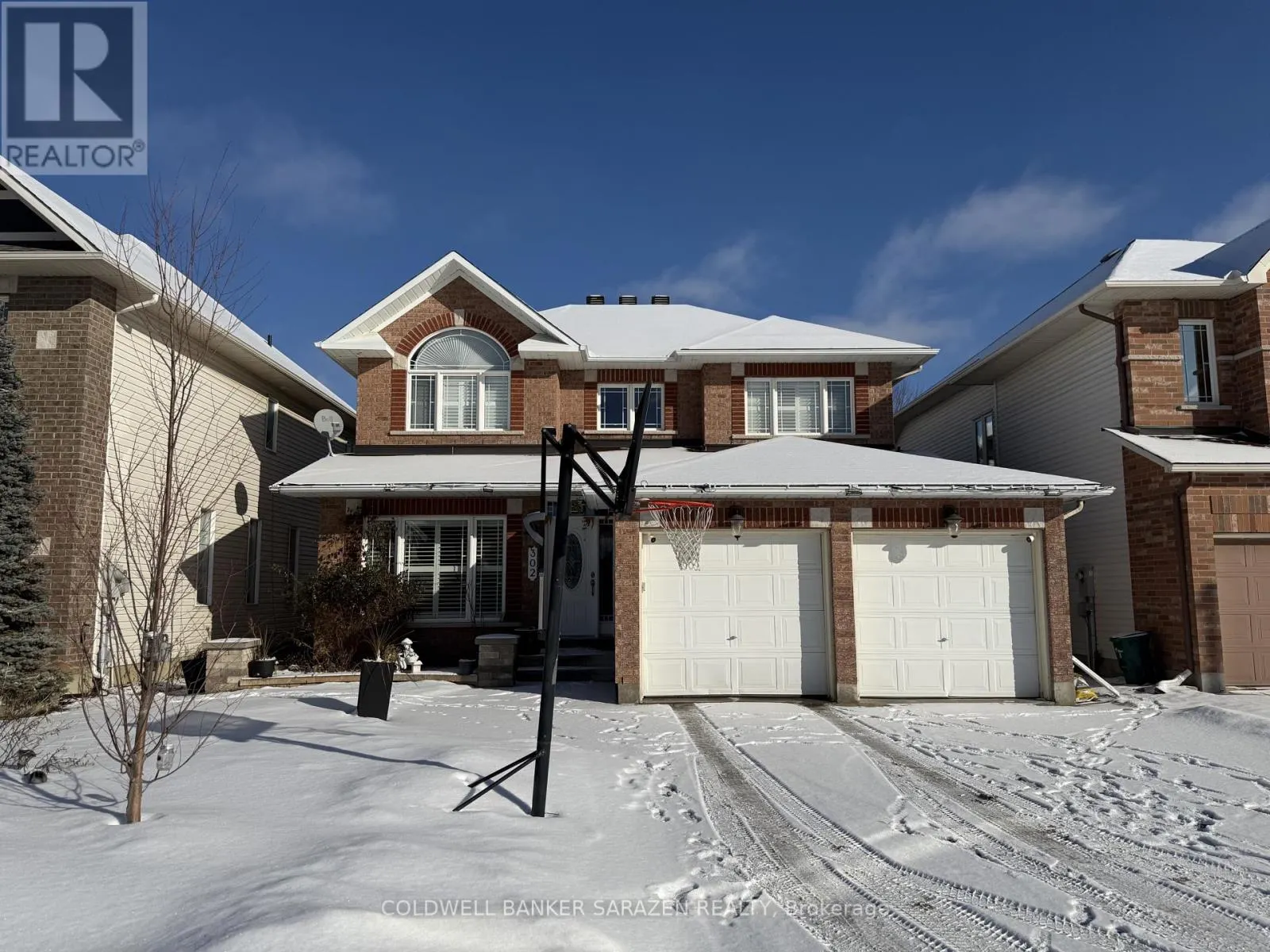 302 EDGEMOORE CRESCENT