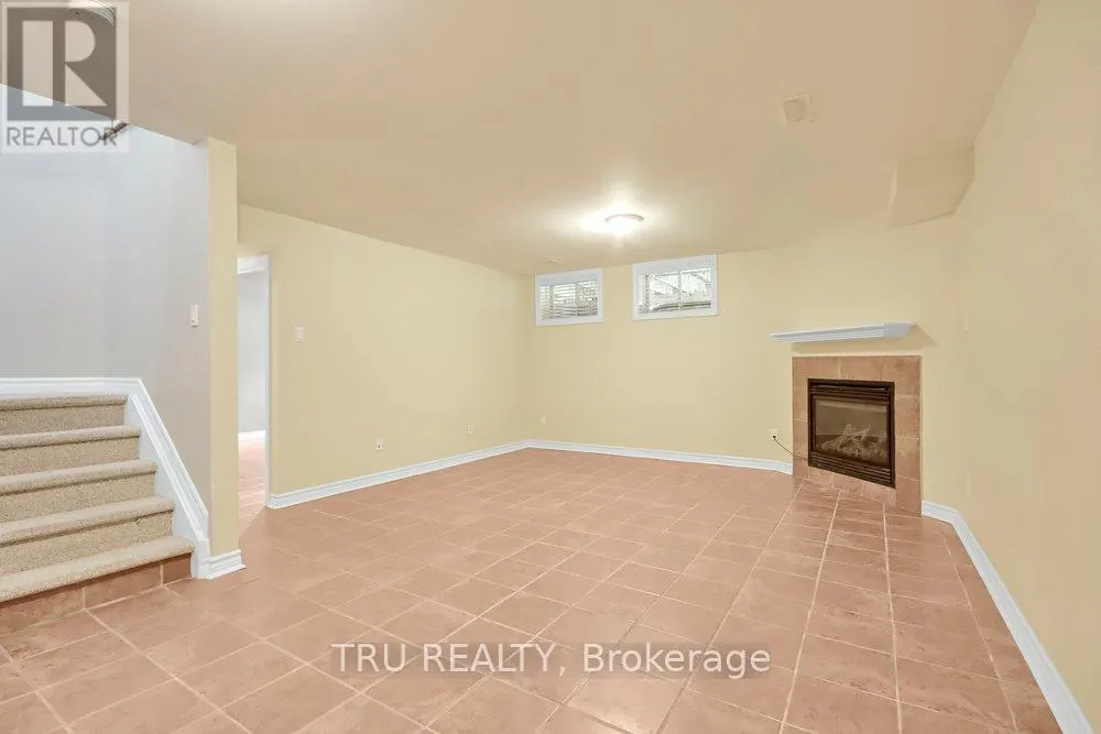 108 VILLAGEVIEW PRIVATE
