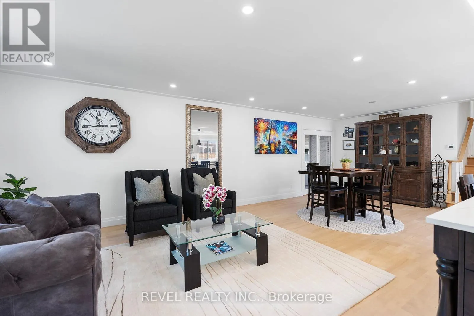 36 CAMBRIA DRIVE