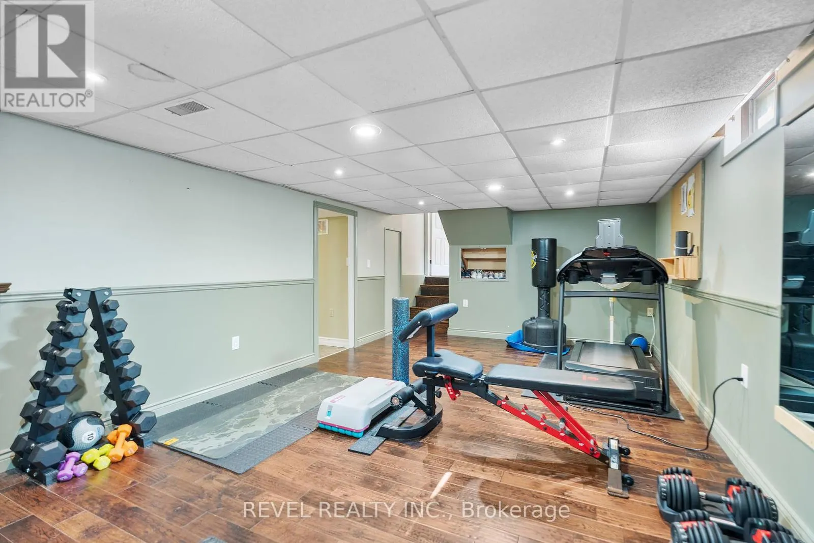 36 CAMBRIA DRIVE