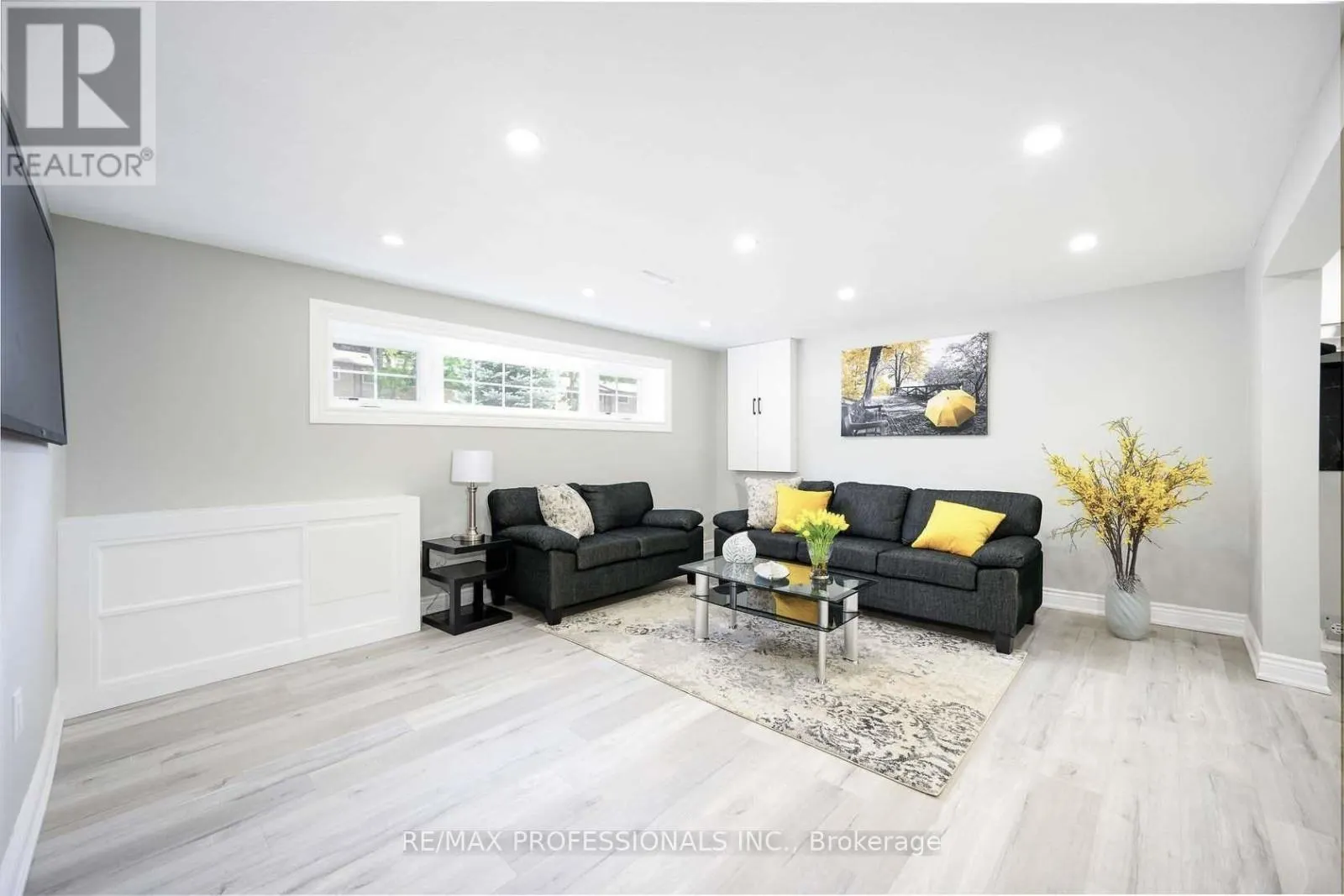 27 RIVERDALE DRIVE