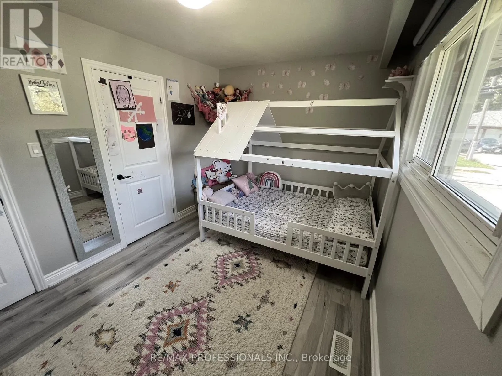27 RIVERDALE DRIVE