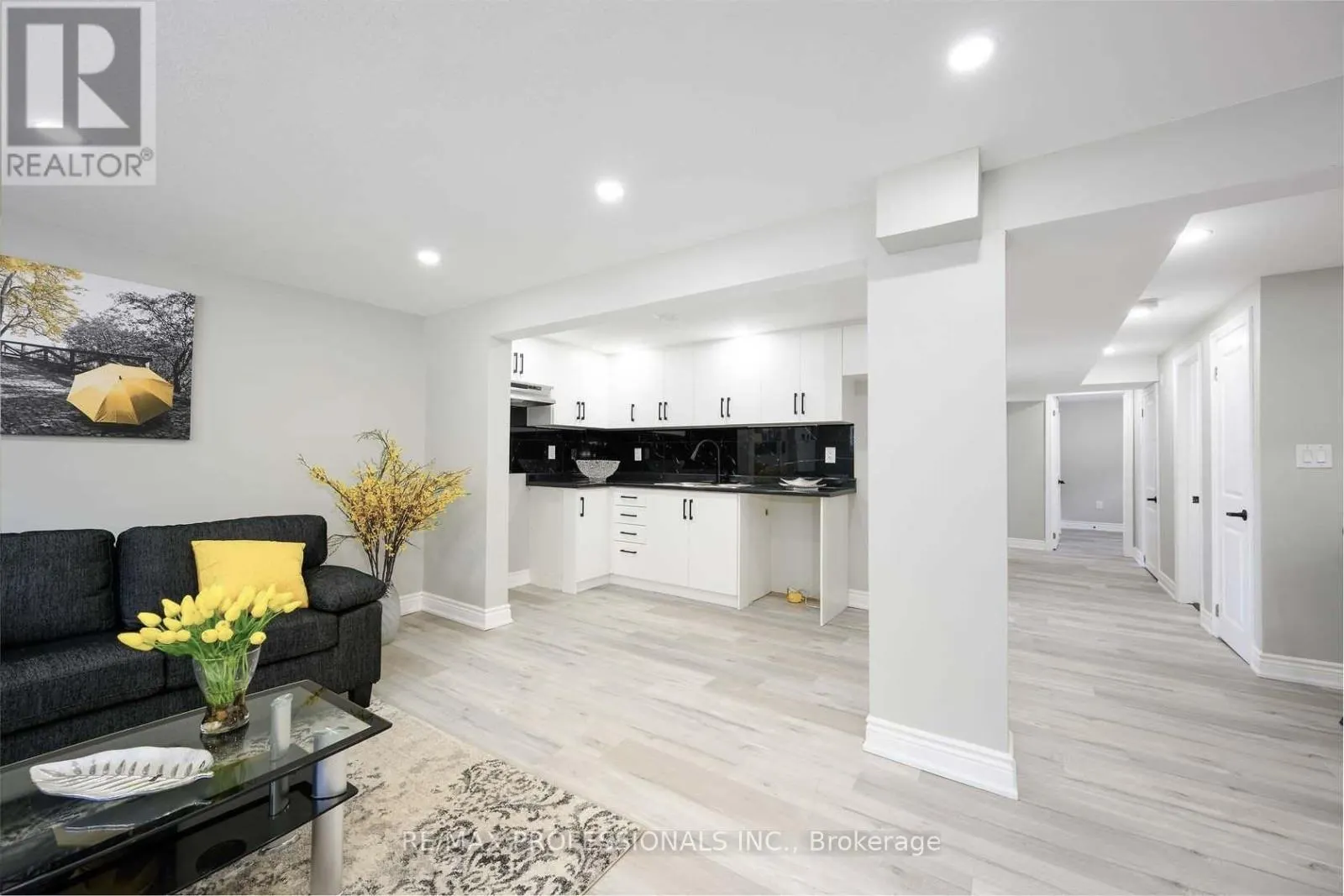 27 RIVERDALE DRIVE