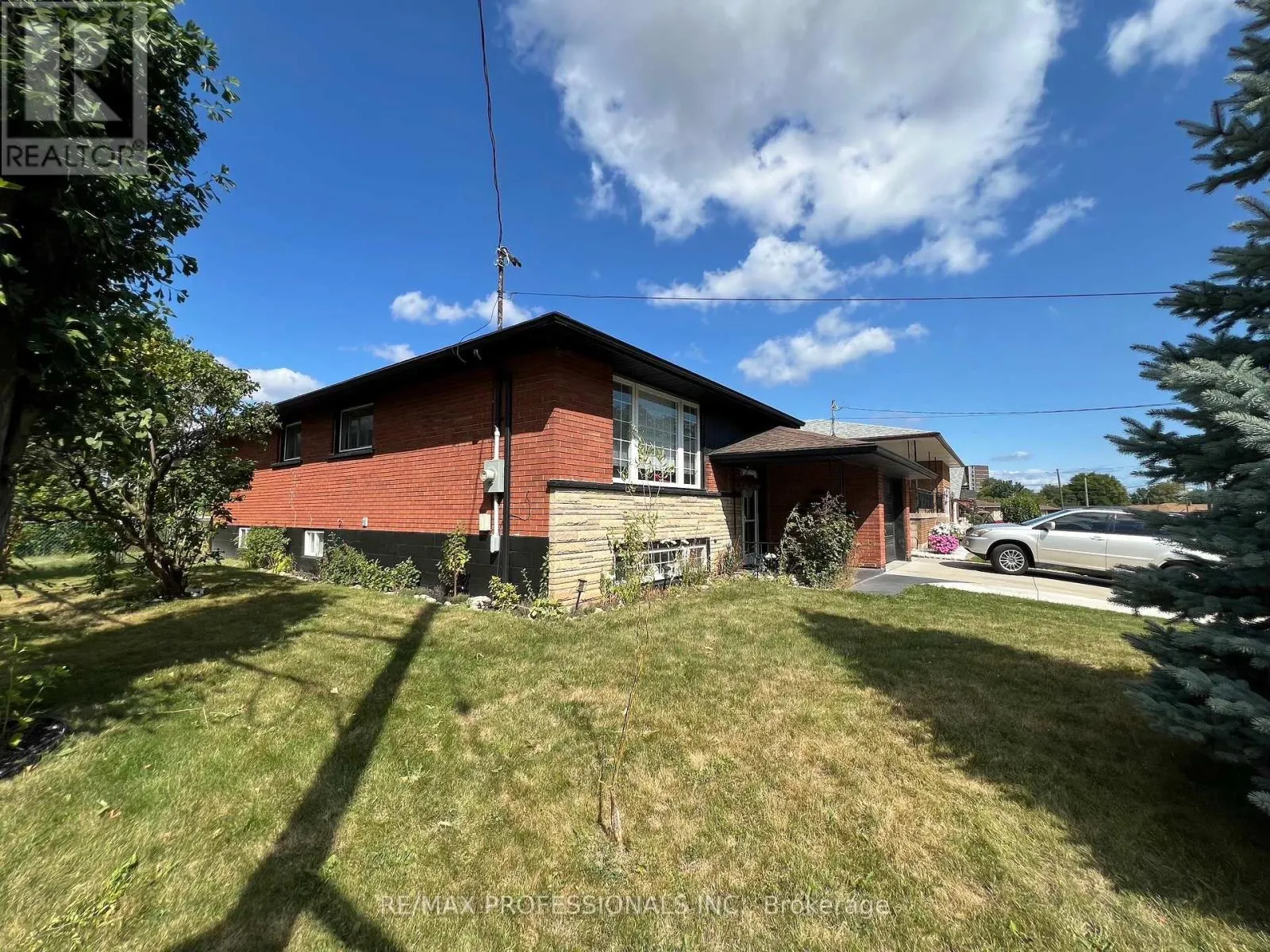 27 RIVERDALE DRIVE