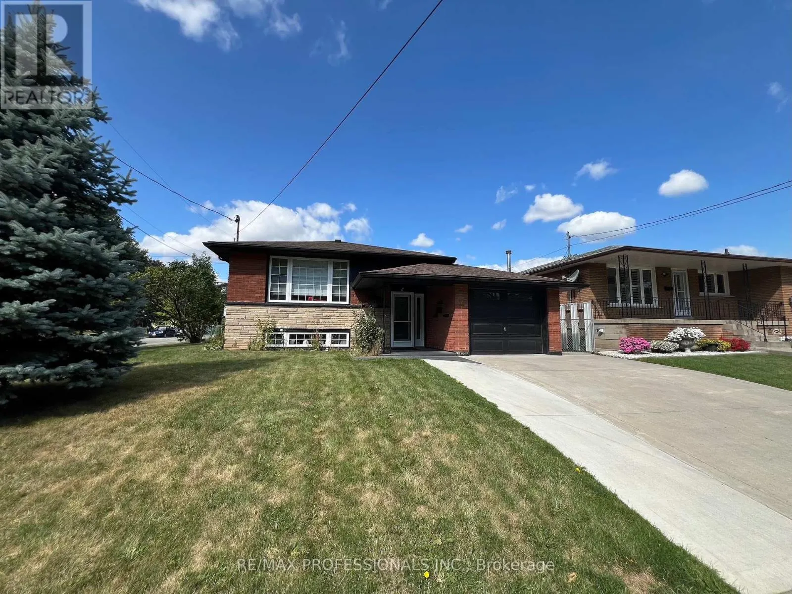 27 RIVERDALE DRIVE