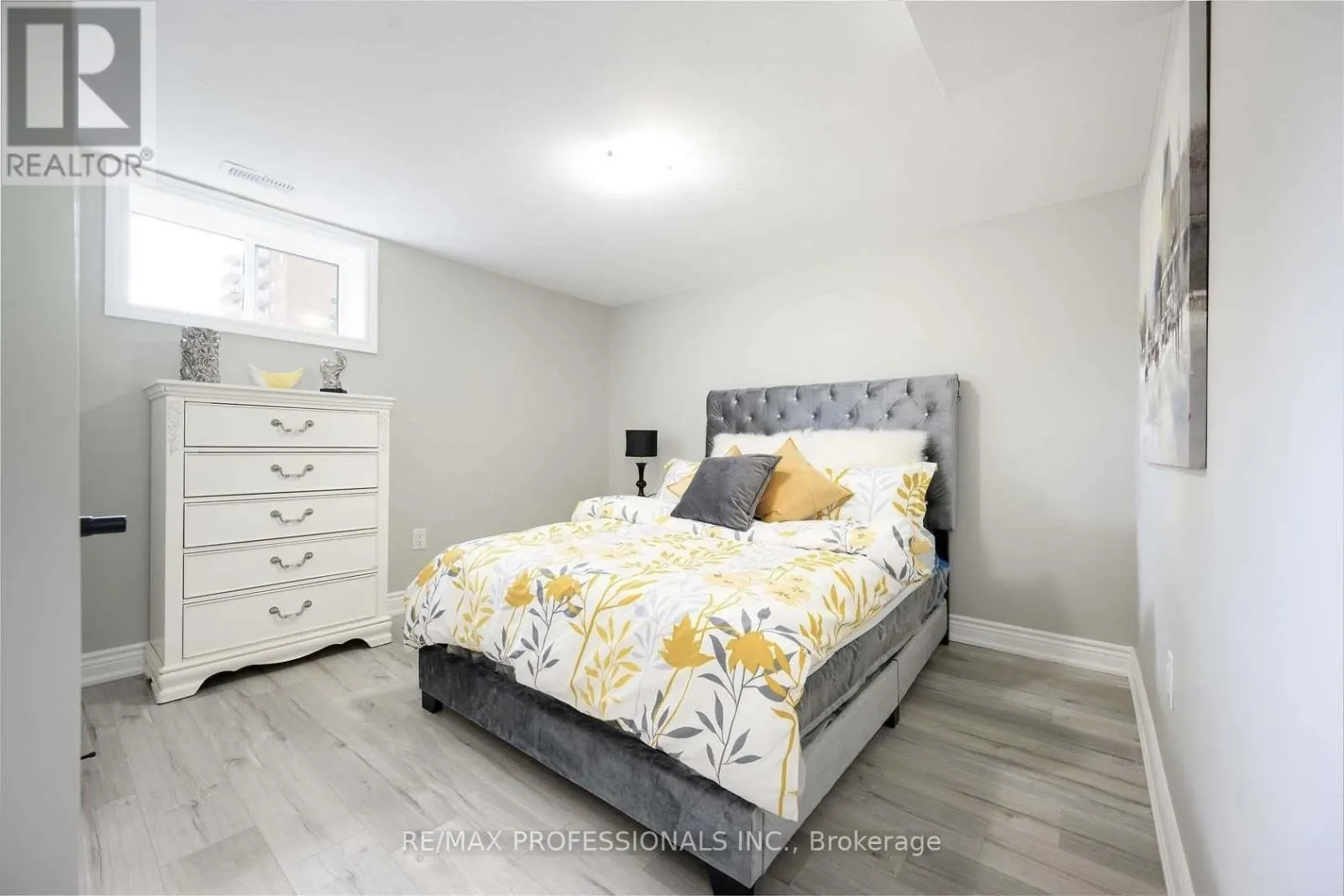 27 RIVERDALE DRIVE