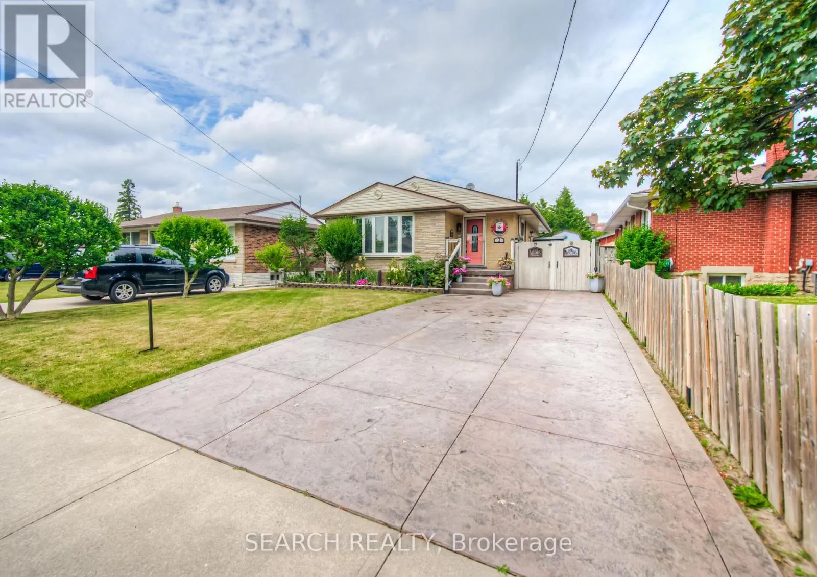 3 KENWOOD CRESCENT