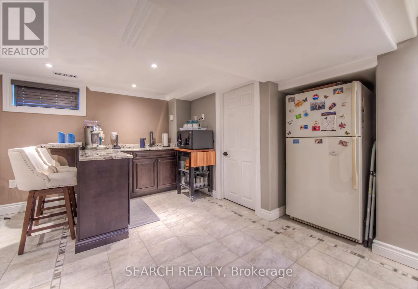 3 KENWOOD CRESCENT