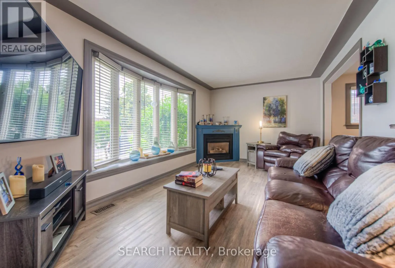 3 KENWOOD CRESCENT