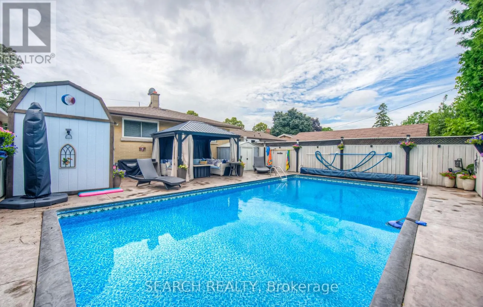 3 KENWOOD CRESCENT