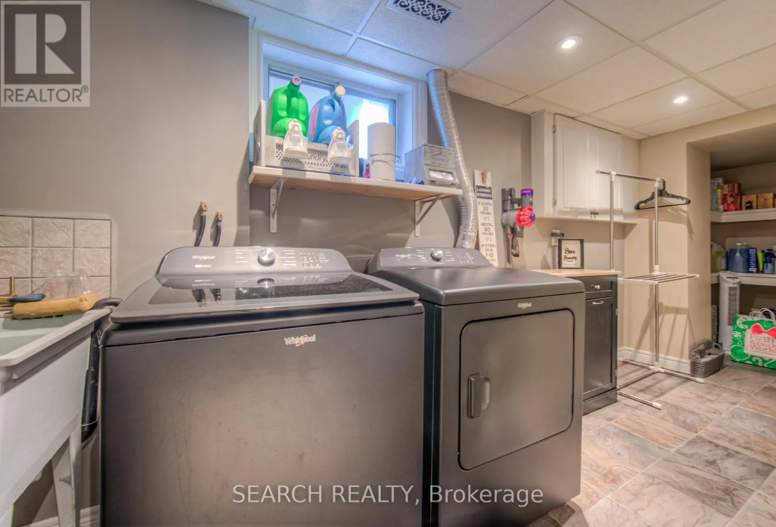 3 KENWOOD CRESCENT
